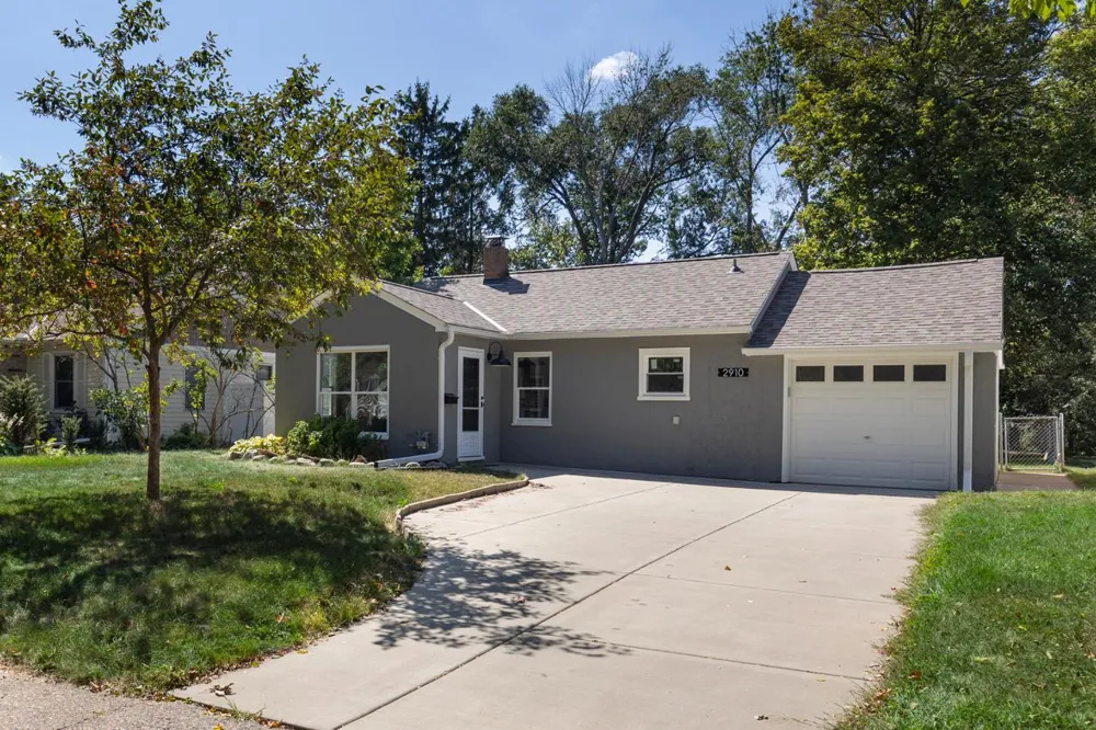 2910 Pennsylvania Avenue S Saint Louis Park, MN 55426