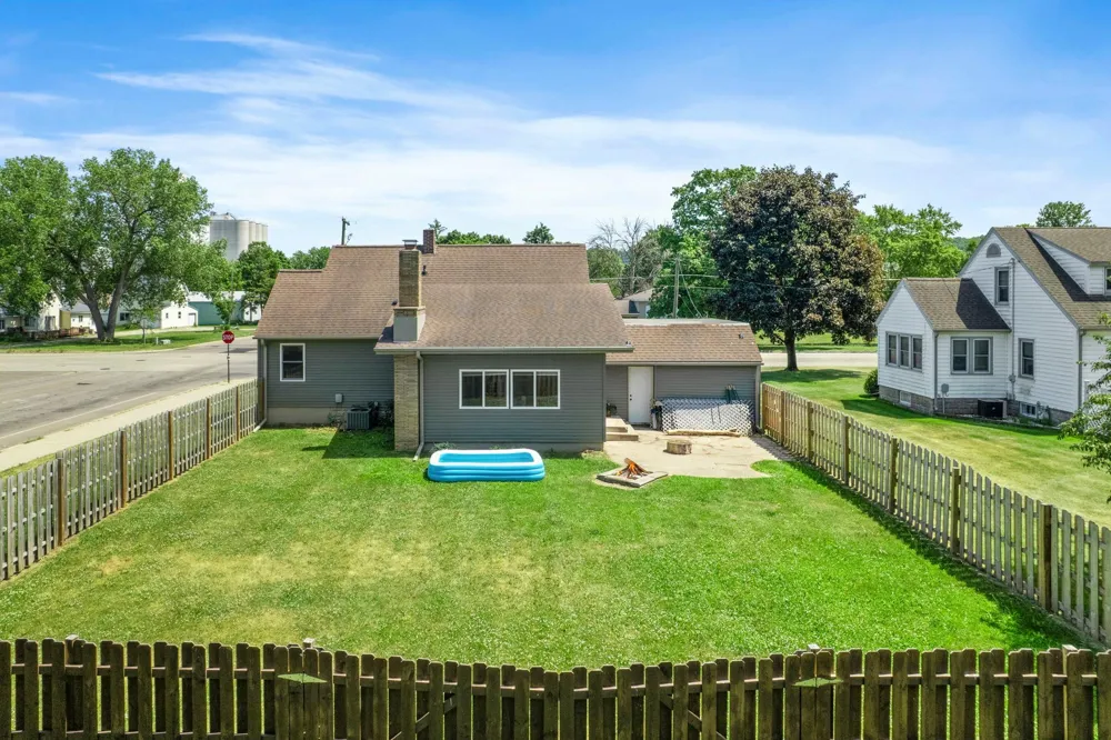 1000 W Lyon Avenue Lake City, MN 55041