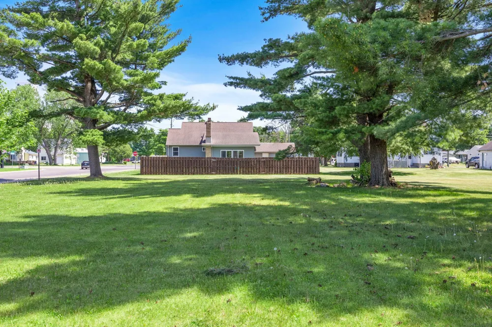 1000 W Lyon Avenue Lake City, MN 55041