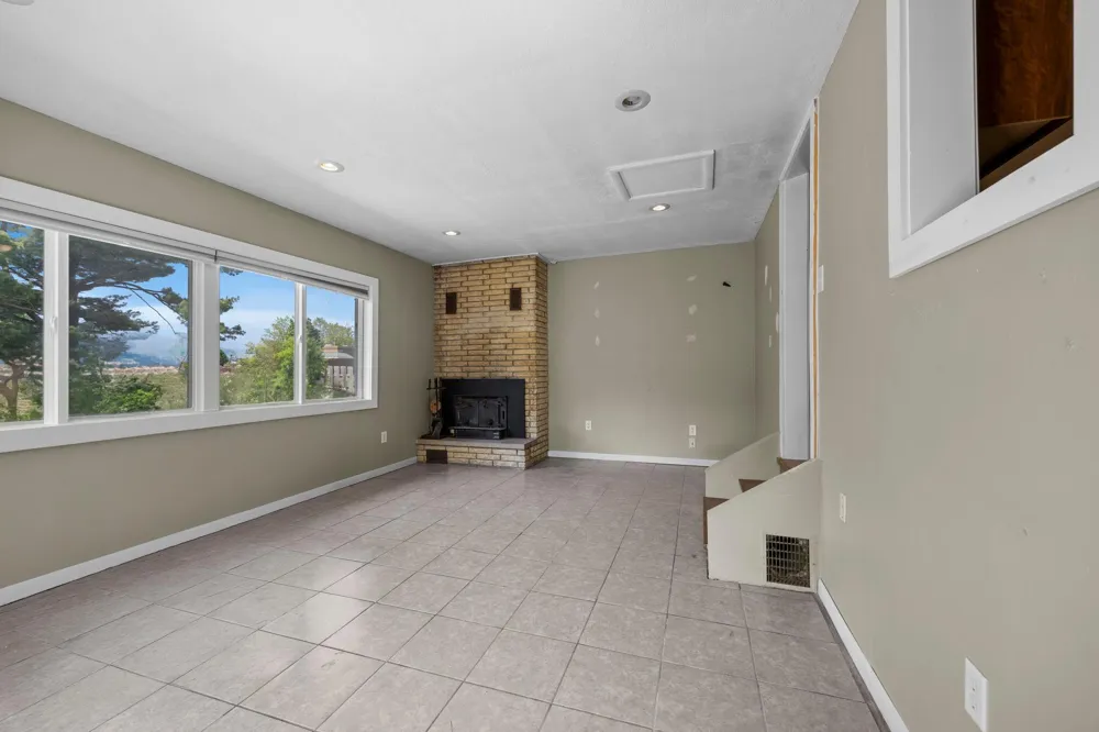 1000 W Lyon Avenue Lake City, MN 55041