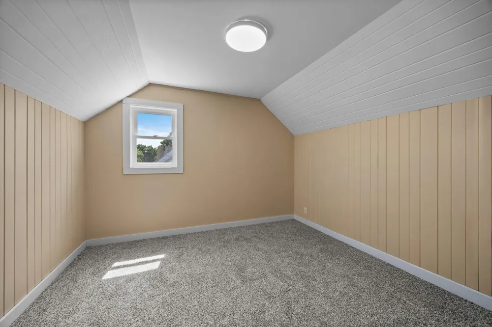 1000 W Lyon Avenue Lake City, MN 55041