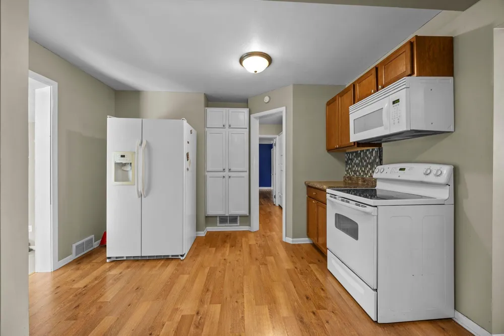1000 W Lyon Avenue Lake City, MN 55041