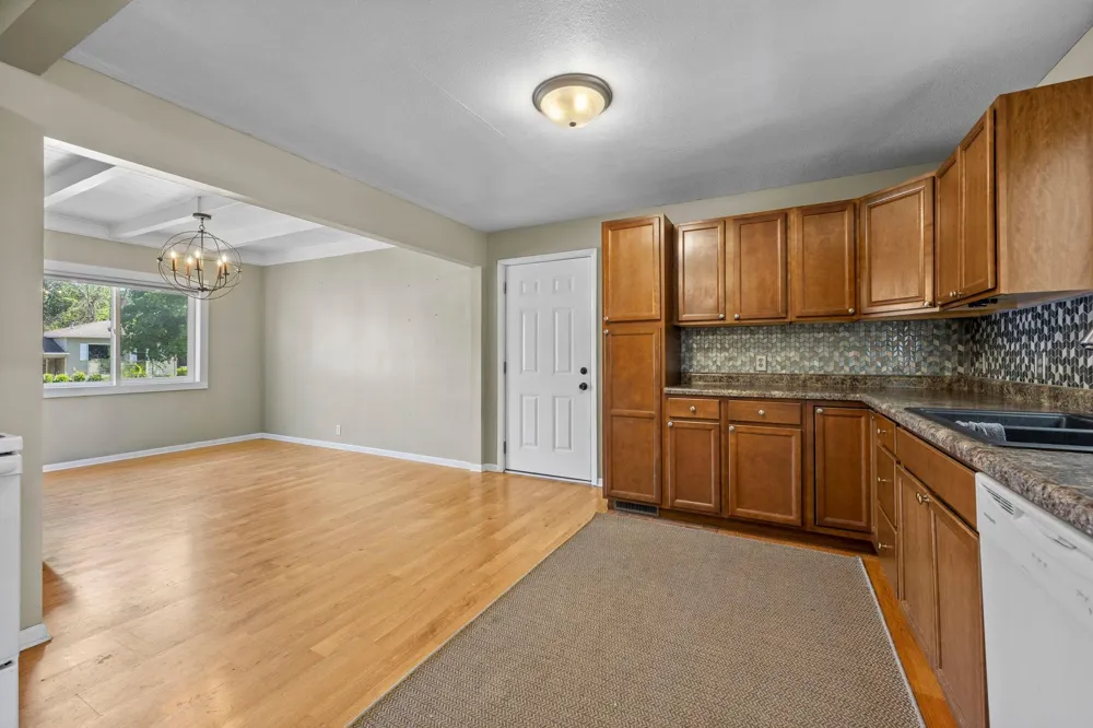 1000 W Lyon Avenue Lake City, MN 55041