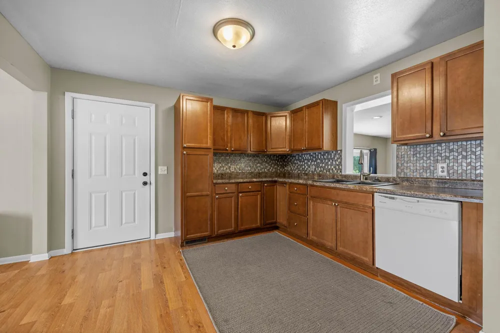 1000 W Lyon Avenue Lake City, MN 55041