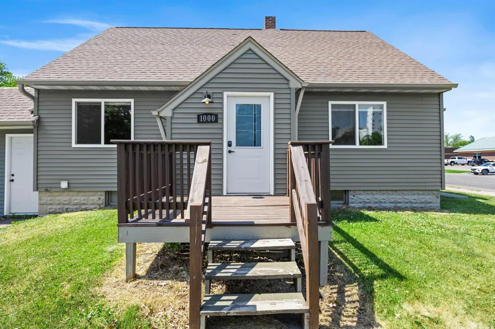 1000 W Lyon Avenue Lake City, MN 55041