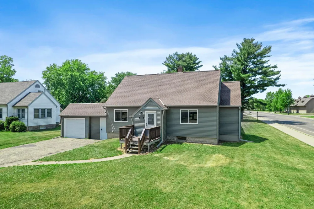 1000 W Lyon Avenue Lake City, MN 55041