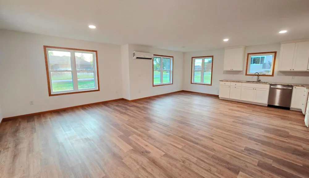6528 John Avenue Superior, WI 54880