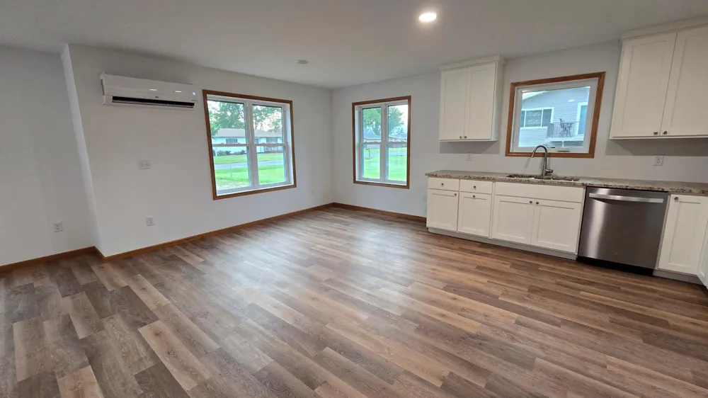 6528 John Avenue Superior, WI 54880