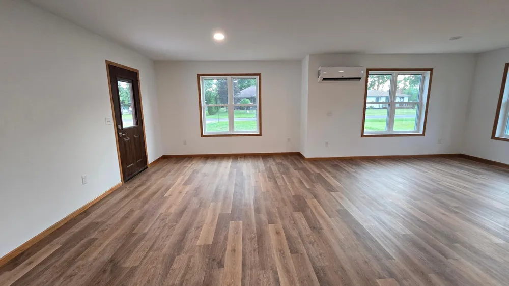 6528 John Avenue Superior, WI 54880