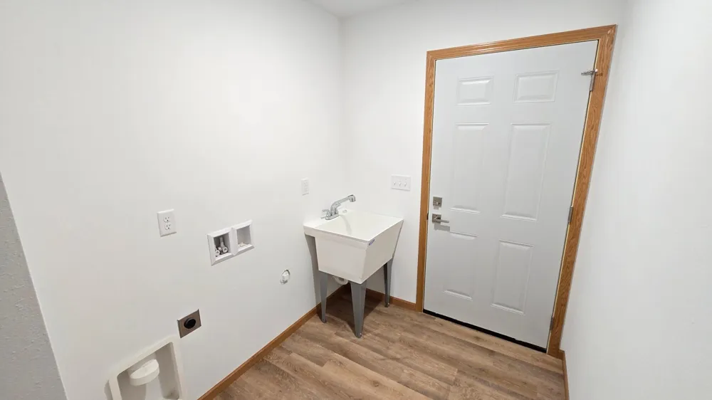 6528 John Avenue Superior, WI 54880