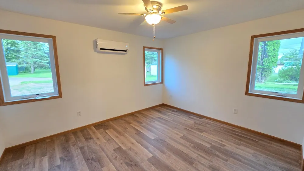 6528 John Avenue Superior, WI 54880