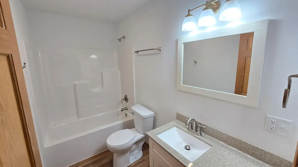 6528 John Avenue Superior, WI 54880