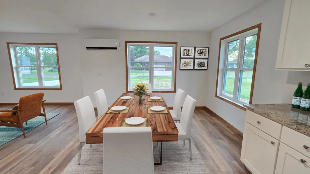 6528 John Avenue Superior, WI 54880