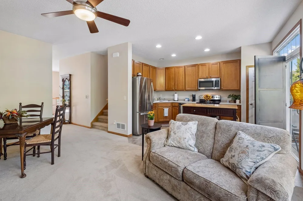 4570 Bulrush Boulevard Shakopee, MN 55379
