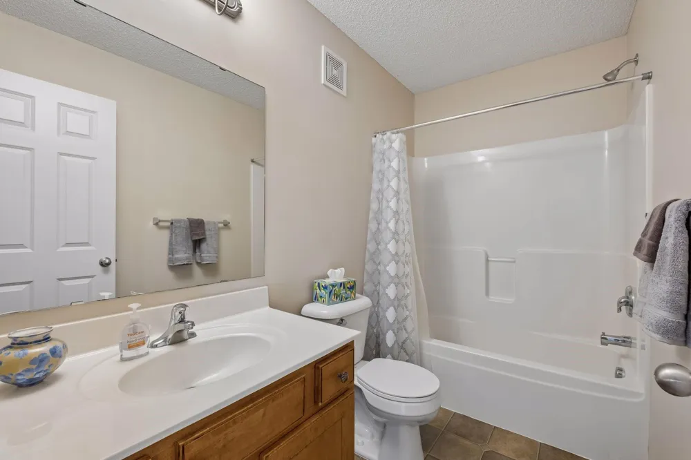 4570 Bulrush Boulevard Shakopee, MN 55379