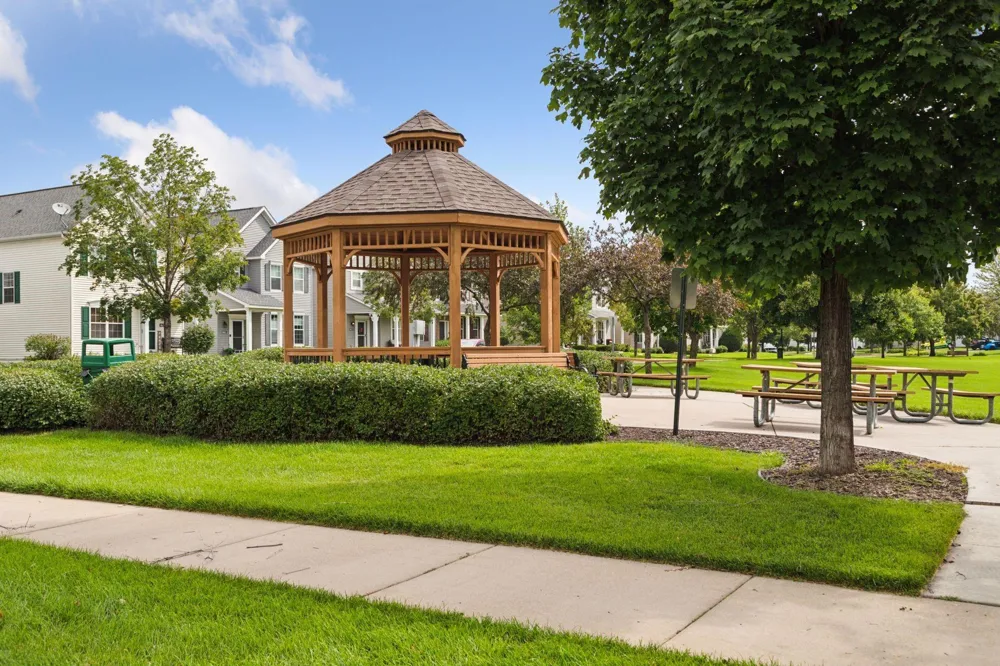 4570 Bulrush Boulevard Shakopee, MN 55379