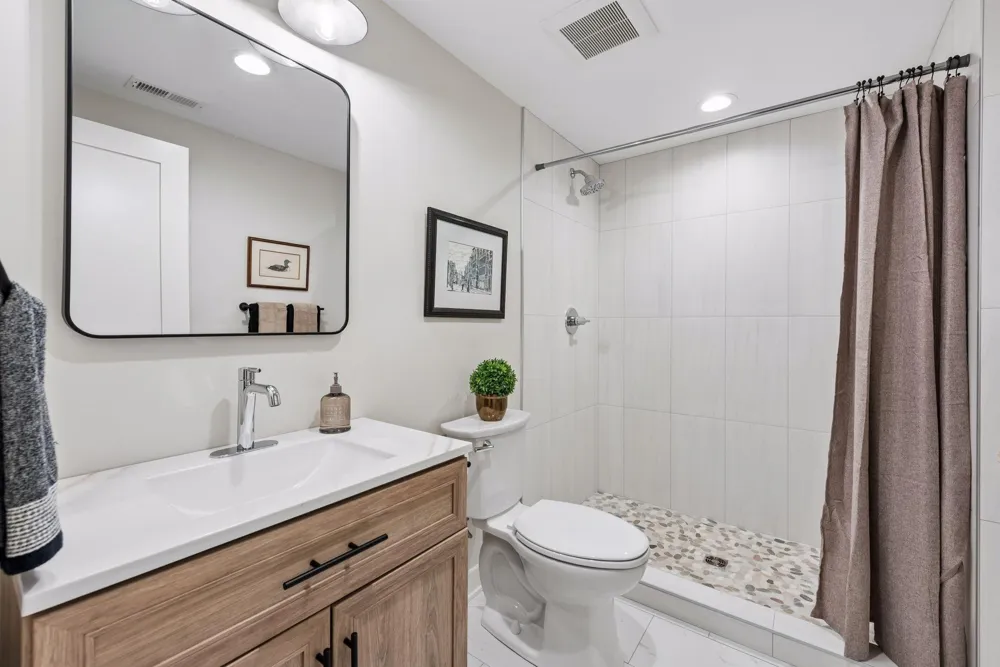 18065 Berry Lane Wayzata, MN 55391