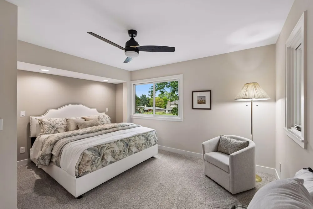 18065 Berry Lane Wayzata, MN 55391