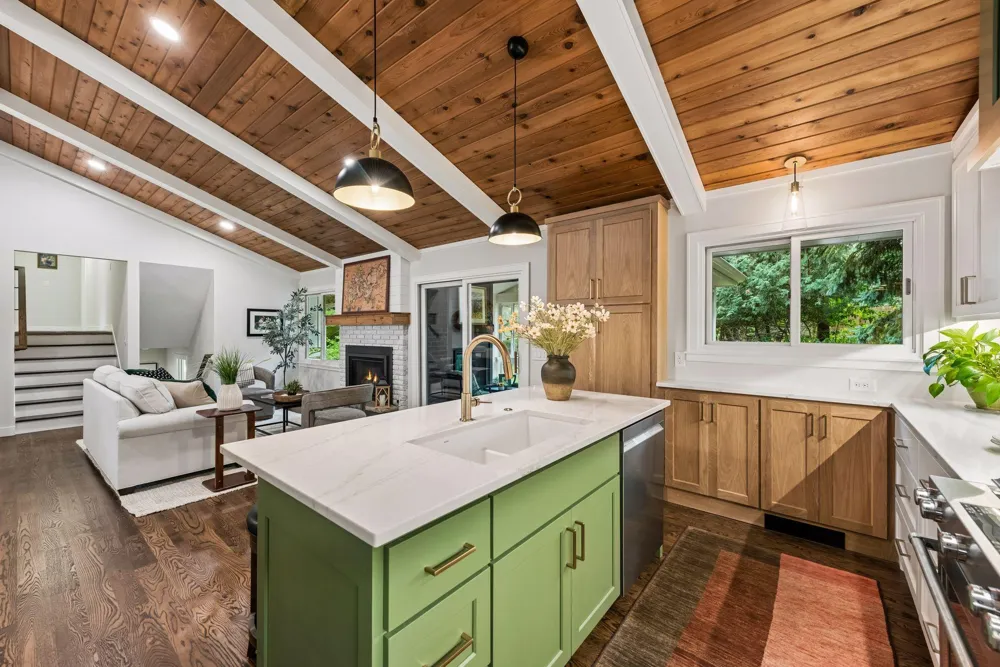 18065 Berry Lane Wayzata, MN 55391