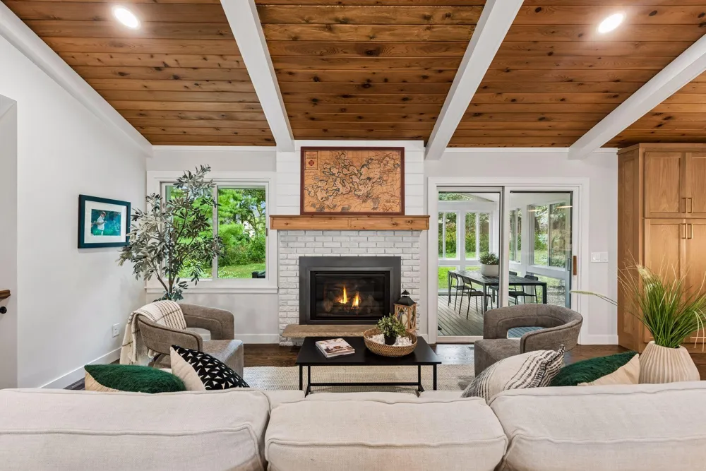 18065 Berry Lane Wayzata, MN 55391