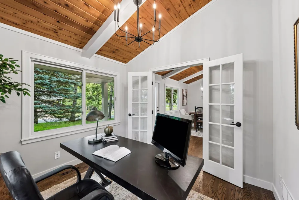 18065 Berry Lane Wayzata, MN 55391