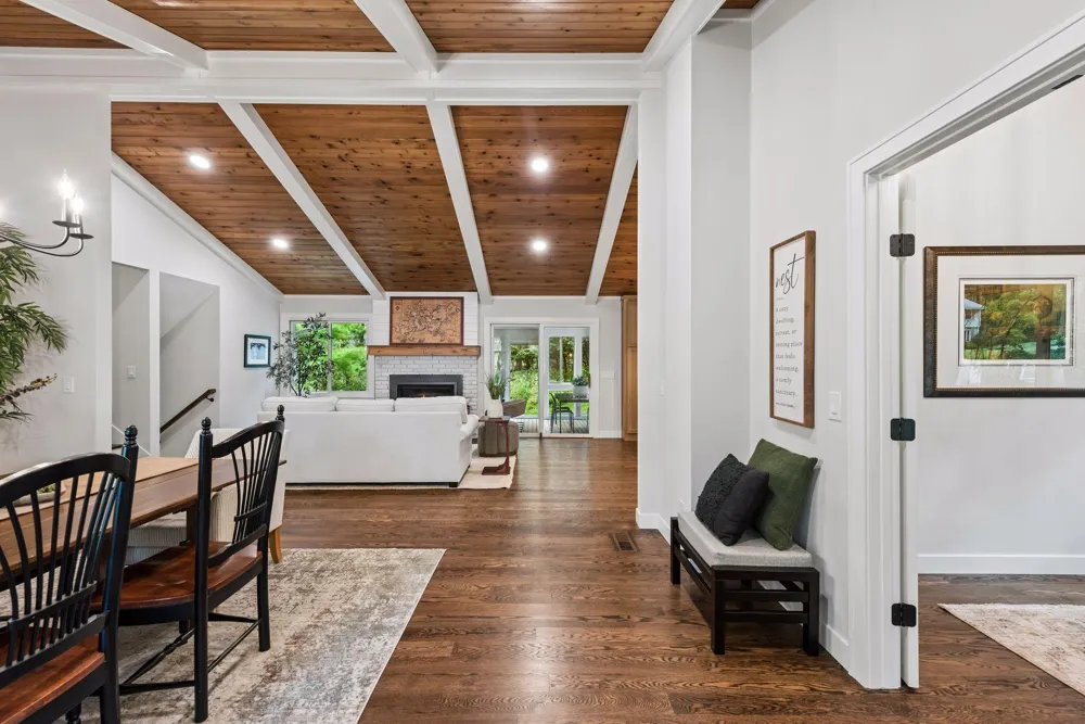 18065 Berry Lane Wayzata, MN 55391