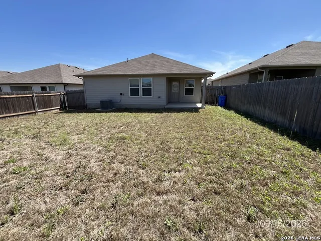 837 GERARDIA CT Seguin, TX 78155