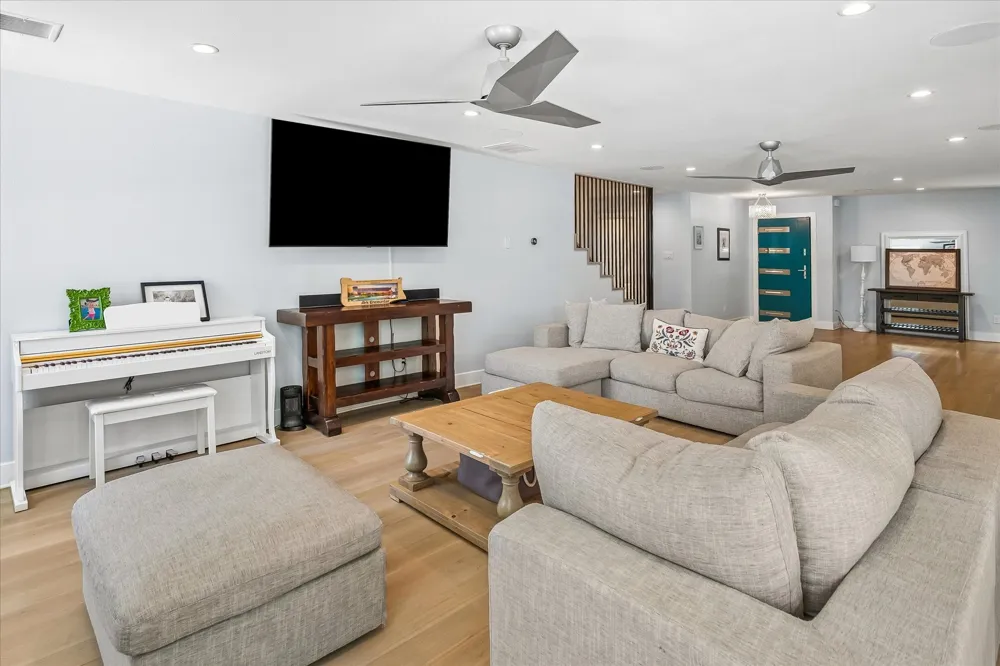 14010 Carillon Drive Dallas, TX 75240