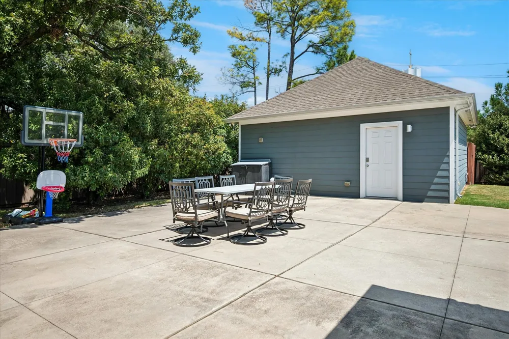 14010 Carillon Drive Dallas, TX 75240