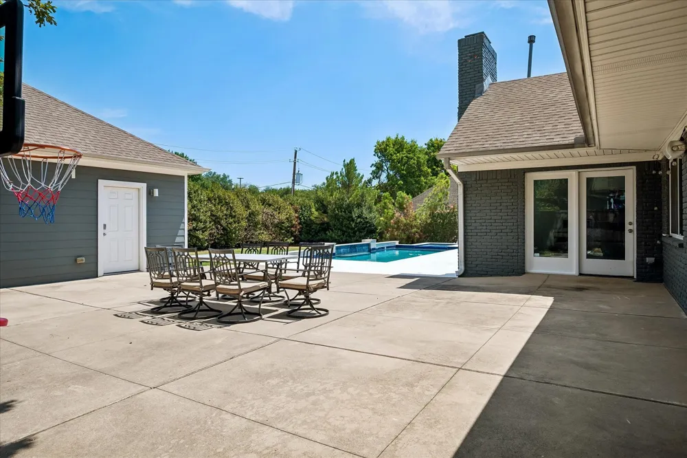 14010 Carillon Drive Dallas, TX 75240