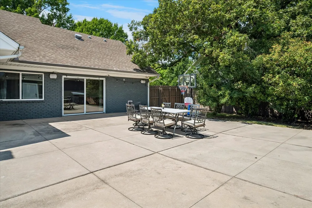 14010 Carillon Drive Dallas, TX 75240