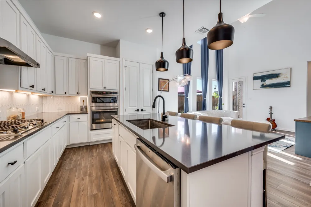 7520 Denny Drive North Richland Hills, TX 76180