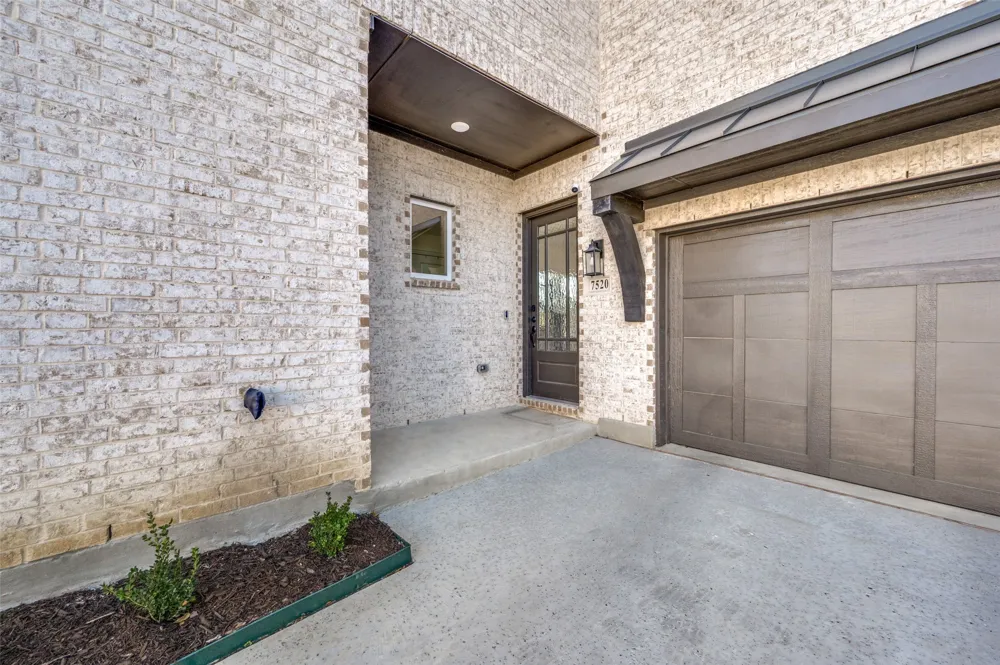 7520 Denny Drive North Richland Hills, TX 76180