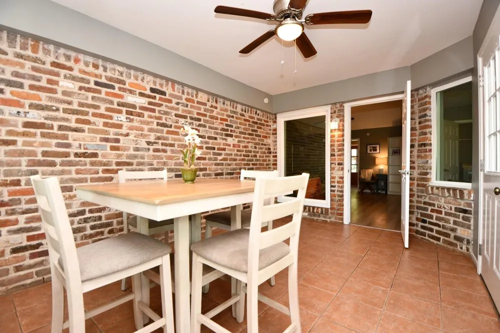 2554 Kevin Lane Houston, TX 77043
