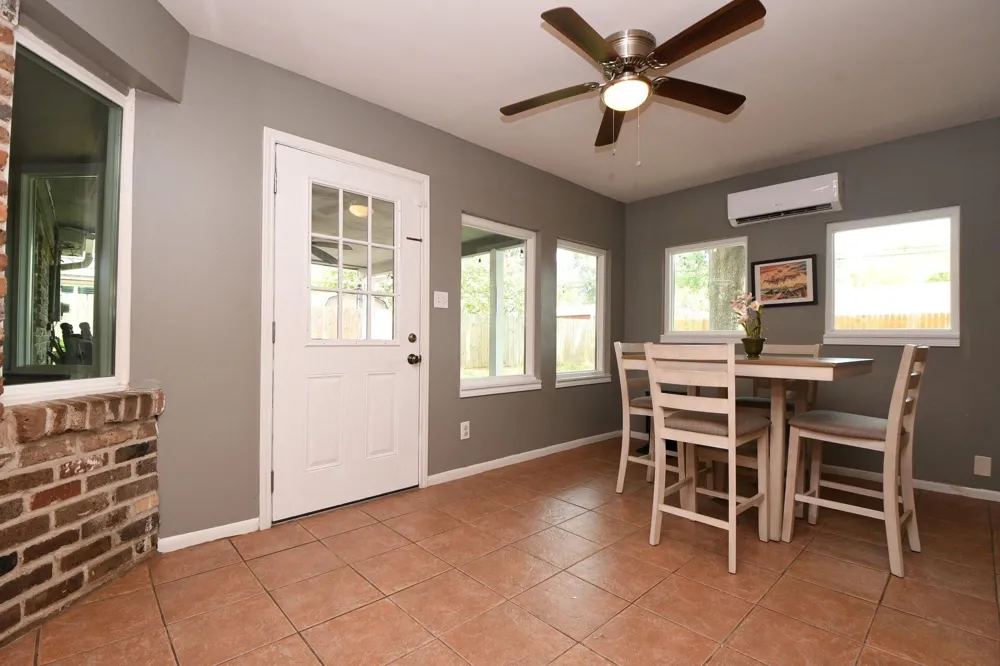 2554 Kevin Lane Houston, TX 77043