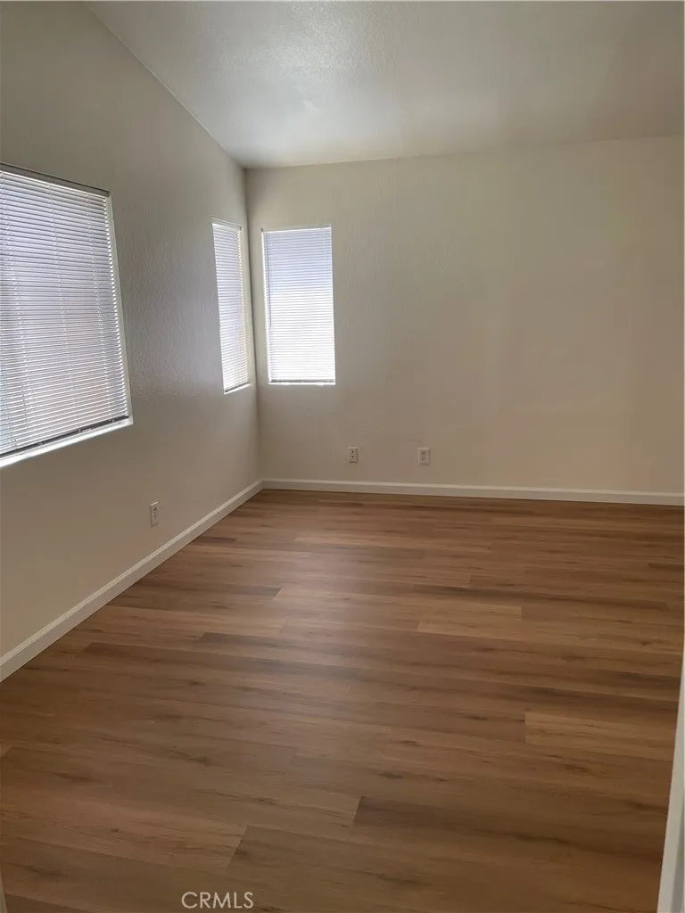 1522 W Avenue H4 Lancaster, CA 93534