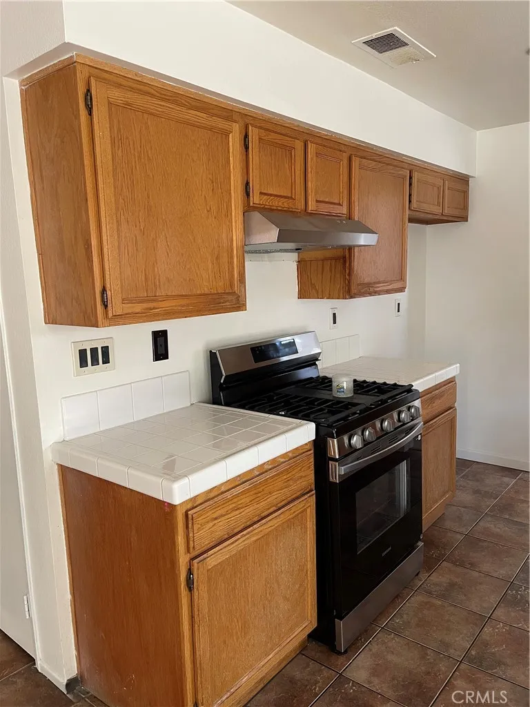1522 W Avenue H4 Lancaster, CA 93534
