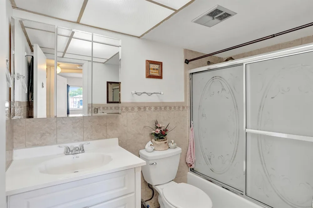 2651 Sunrise Lakes Drive E #104 Sunrise, FL 33322