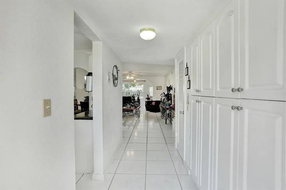 2651 Sunrise Lakes Drive E #104 Sunrise, FL 33322