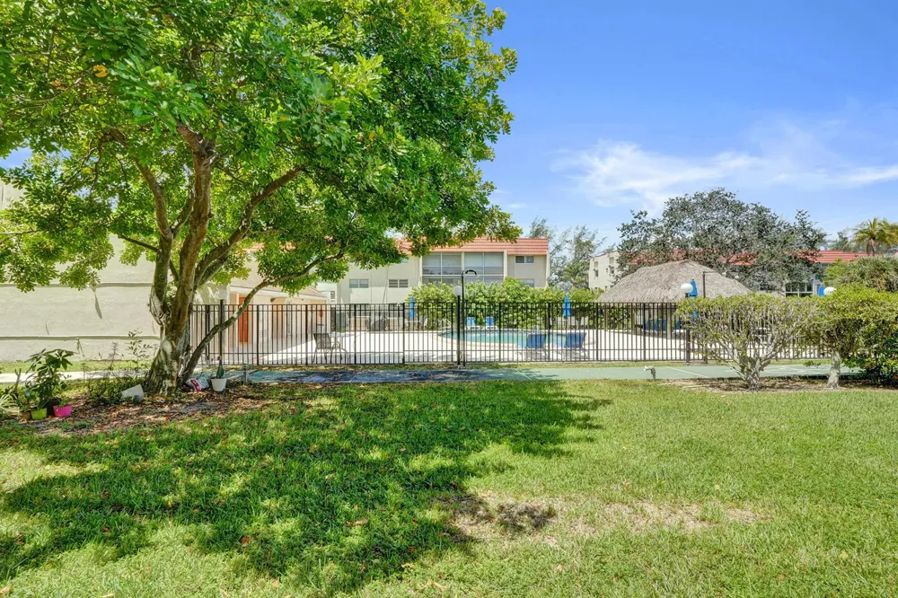 2651 Sunrise Lakes Drive E #104 Sunrise, FL 33322