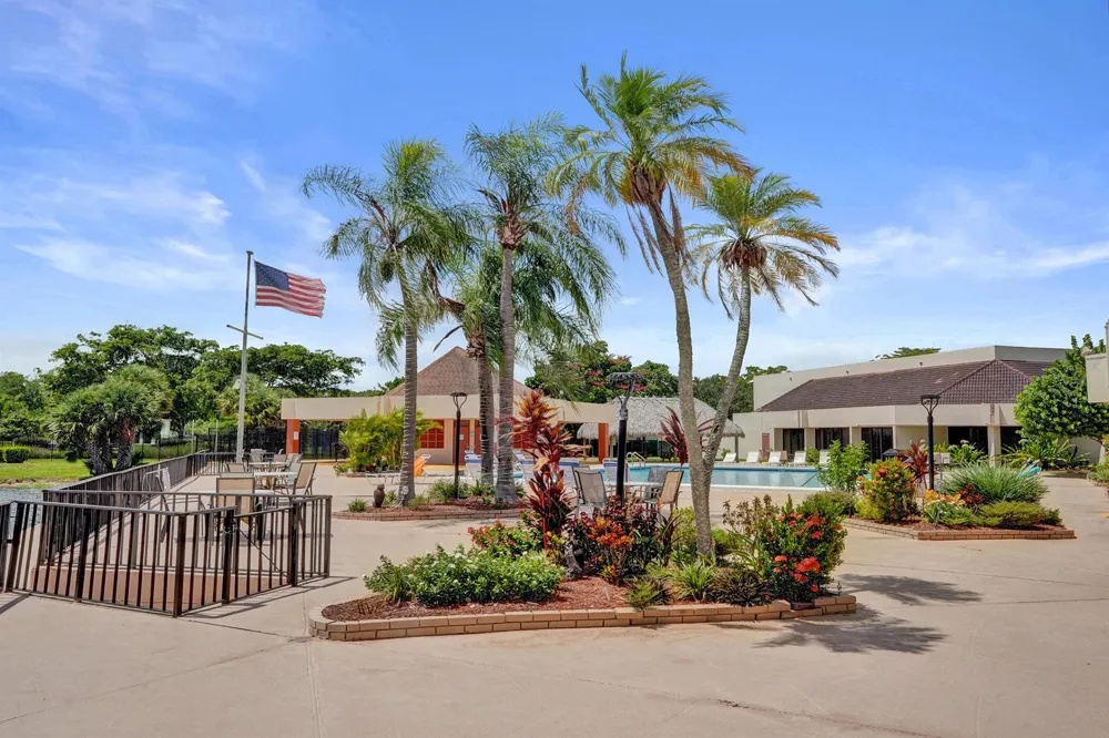 2651 Sunrise Lakes Drive E #104 Sunrise, FL 33322