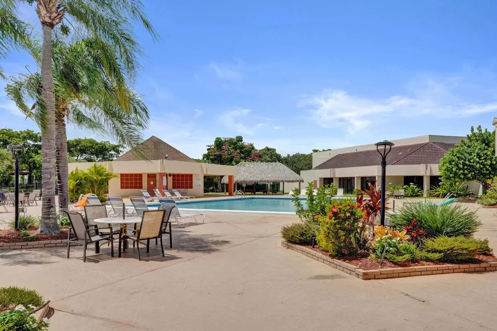 2651 Sunrise Lakes Drive E #104 Sunrise, FL 33322