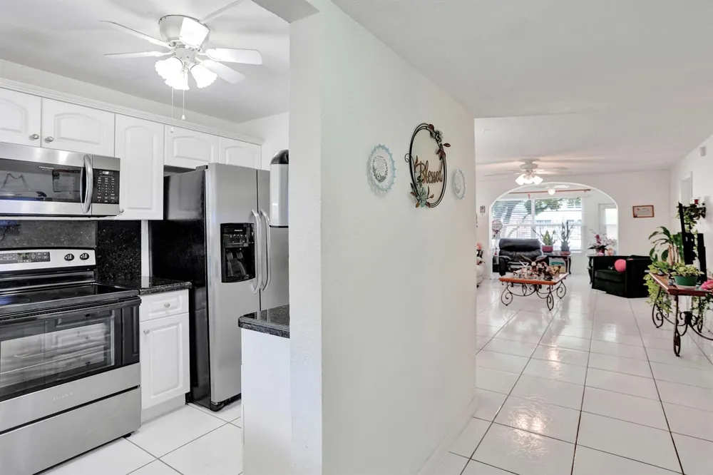 2651 Sunrise Lakes Drive E #104 Sunrise, FL 33322