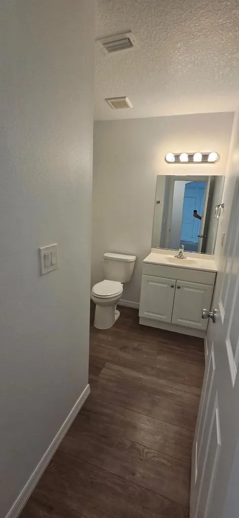 2135 19TH AVENUE SW Vero Beach, FL 32962