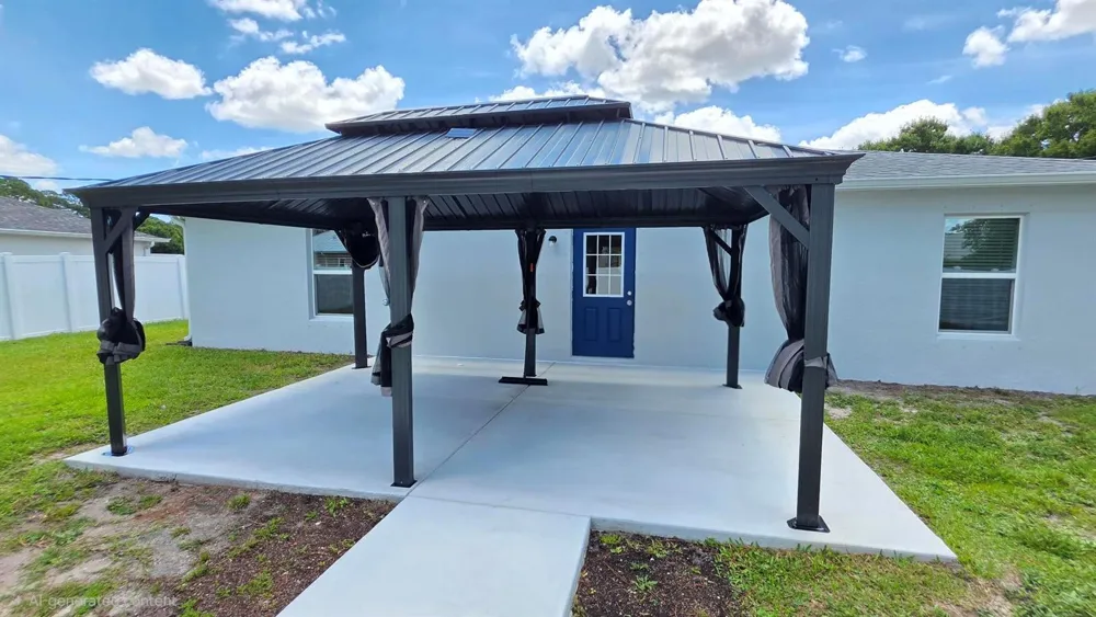 2135 19TH AVENUE SW Vero Beach, FL 32962