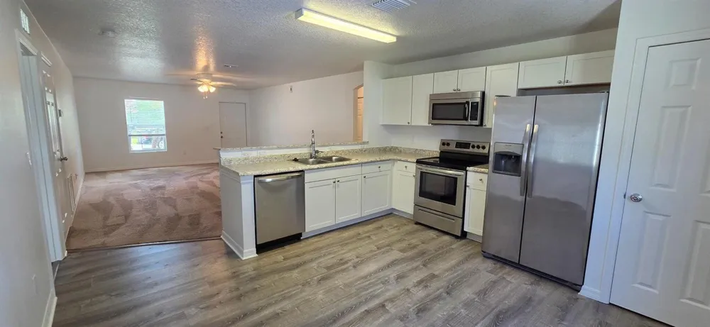 2135 19TH AVENUE SW Vero Beach, FL 32962