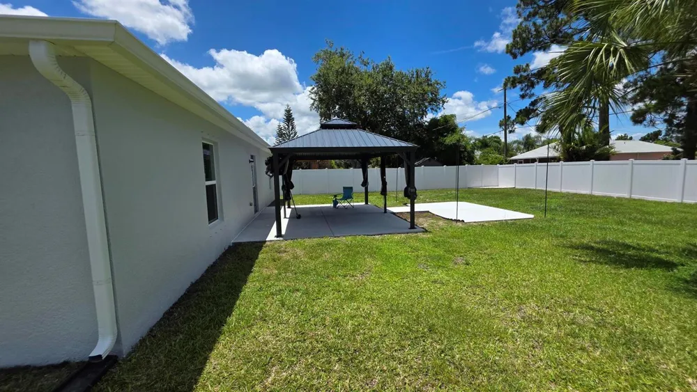 2135 19TH AVENUE SW Vero Beach, FL 32962