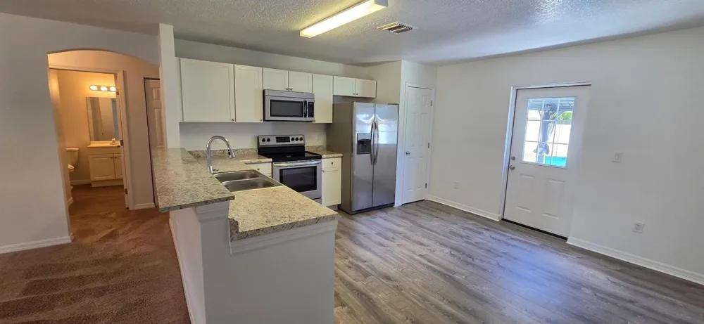2135 19TH AVENUE SW Vero Beach, FL 32962