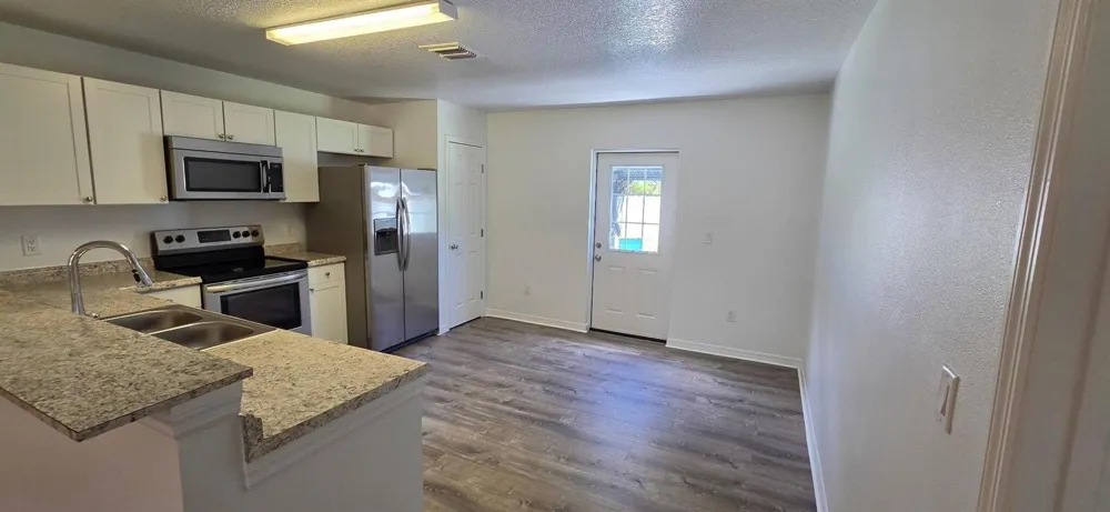 2135 19TH AVENUE SW Vero Beach, FL 32962