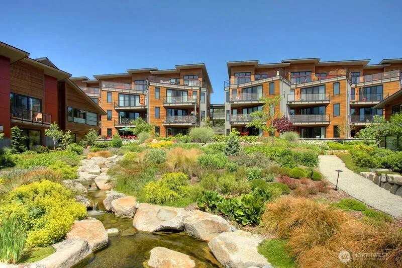 610 Vineyard Lane #A302 Bainbridge Island, WA 98110